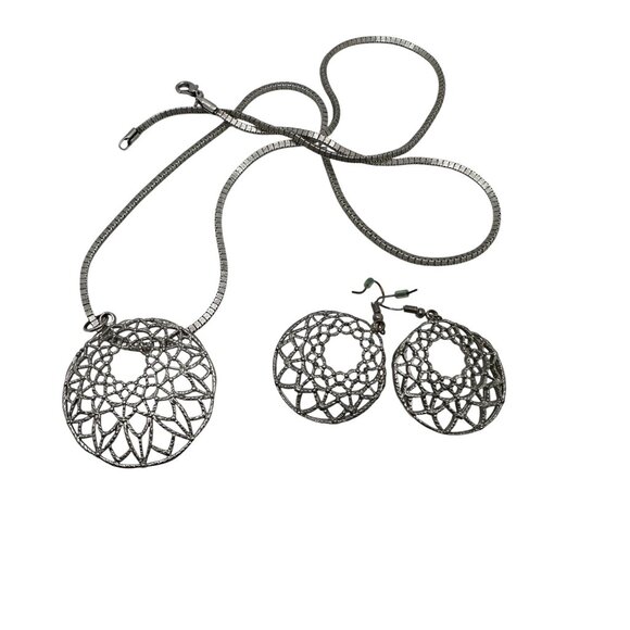Necklace Pendant & Earrings Women Set Filigree Circle Silver Tone - Picture 7 of 16